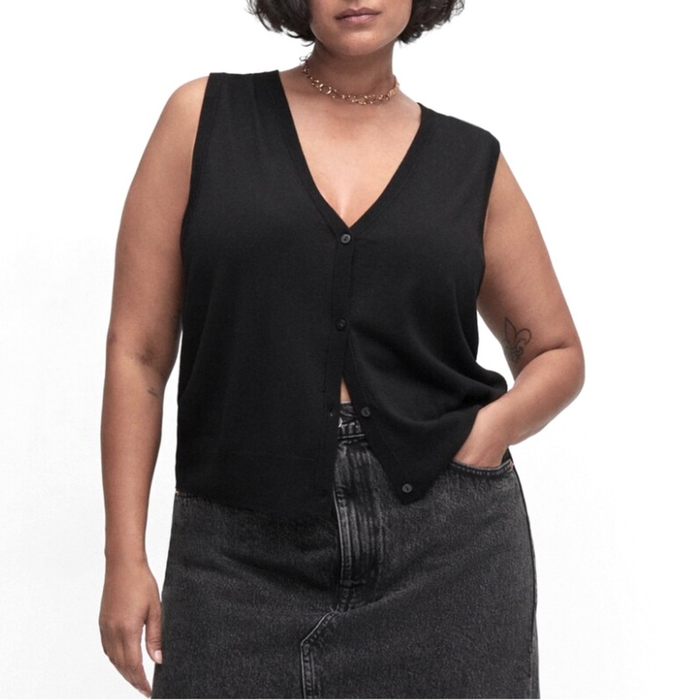 MANGO - XS Fine knit fabric. Straight design. V-neck. Sleeveless